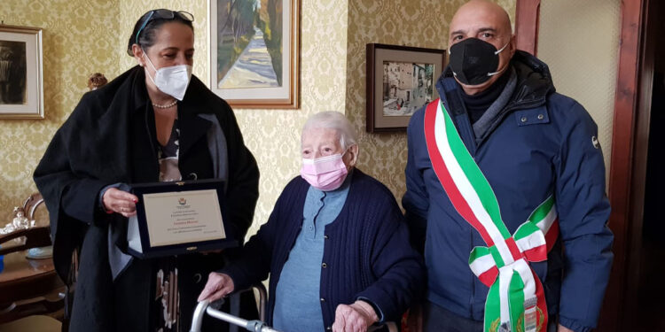 Gesuina Murtas con gli assessori Sotgiu e Licheri