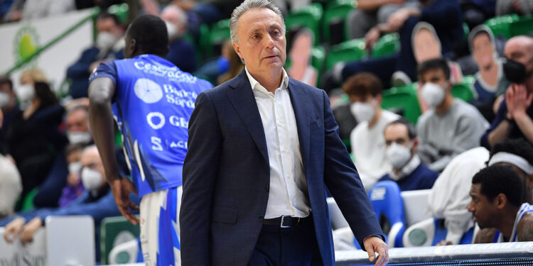 Coach Piero Bucchi. ? Luigi Canu