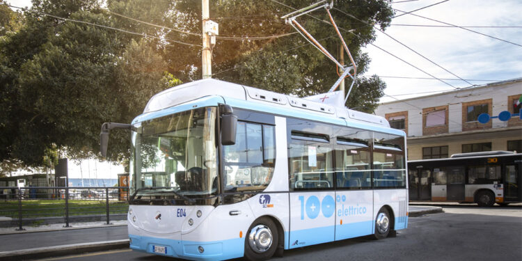 L'autobus elettrico Rampini E60 del CTM di Cagliari