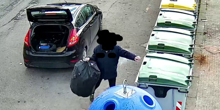 Sassari conferimento rifiuti busta nera