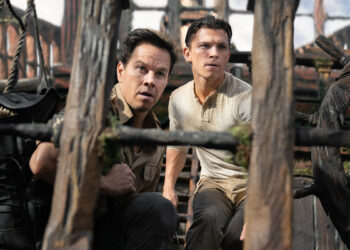 Tom Holland e Mark Wahlberg in “Uncharted”. ? Courtesy of Sony Pictures ©2022