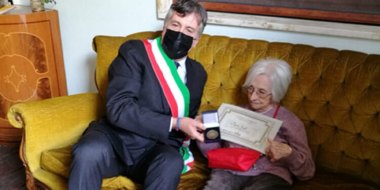Cagliari festeggia i cento anni di Maria Unali
