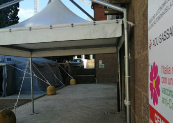 Ingresso centro vaccinazioni Anti Covid-19 in viale San Pietro a Sassari