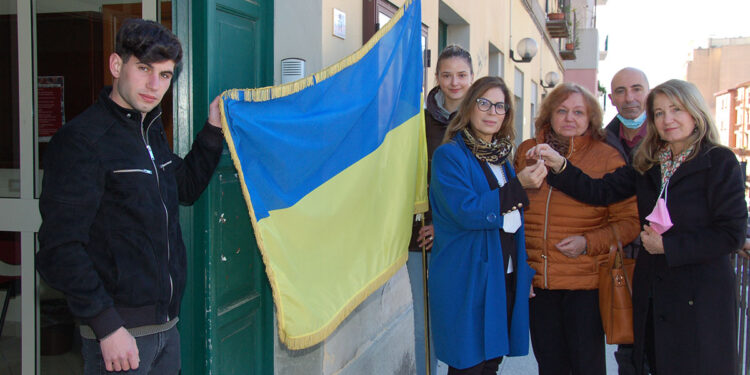 La consegna dei locali all'Unità di crisi Ucraina a Cagliari