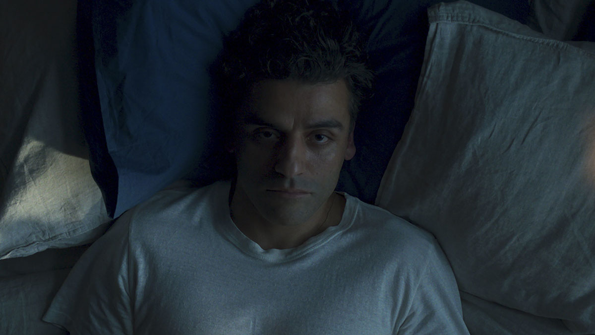 Steven Grant (Oscar Isaac) in Moon Knight. ? courtesy of Marvel Studios. ©Marvel Studios 2022