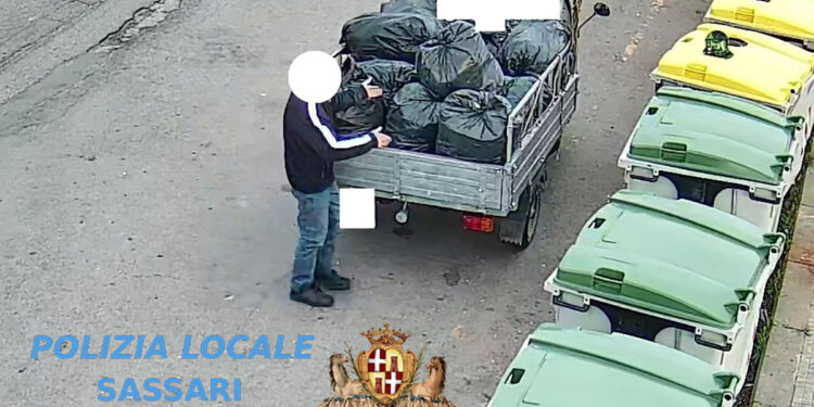 Foto trappole rifiuti a Sassari