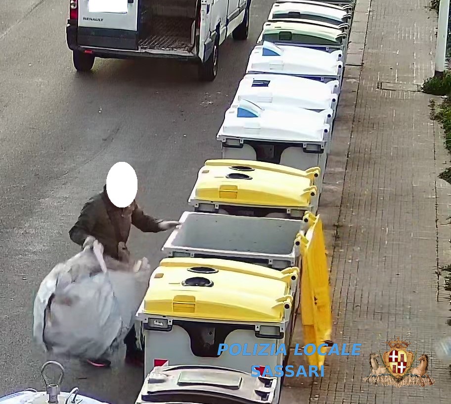 Foto-trappole rifiuti a Sassari