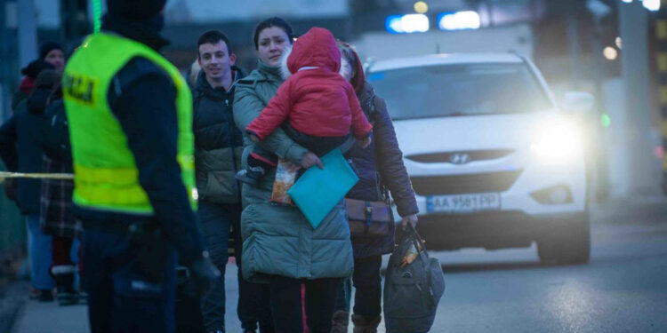 Ucraina, profughi al confine con la Polonia