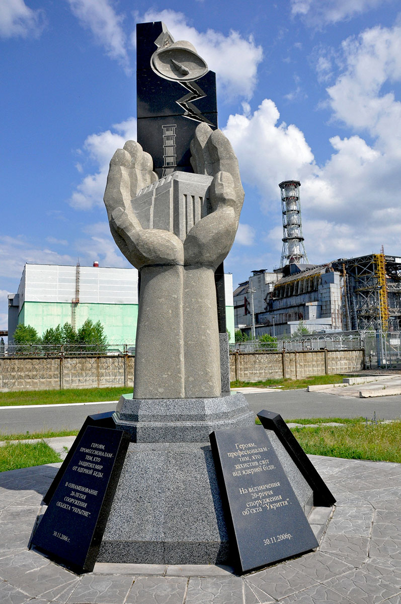 Il Chernobyl memorial vicino al reattore numero 4. 📷 Tiia Monto