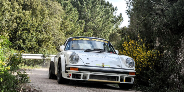 Mannino e Giannone sulla Porsche 911