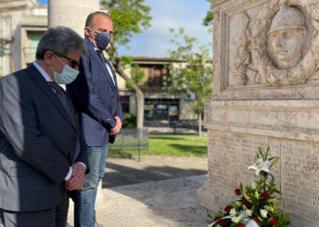 Oristano. Il sindaco Lutzu e il vice prefetto vicario Rania