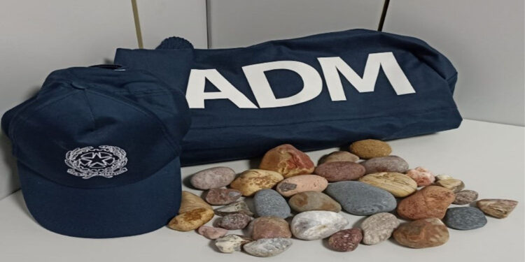 Sequestro ciottoli Alghero