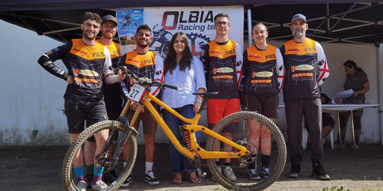 Campionato downhill Olbia i vincitori con l'Assessore allo Sport Elena Casu