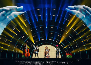 La Kalush Orchestra sul palco dell’Eurovision Song Contest. 📷 Sarah Louise Bennet