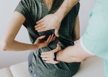 Mal di schiena. ? Karolina Grabowska | Pexels