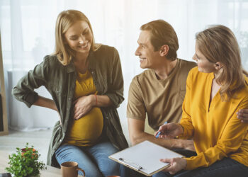 Maternità surrogata. ? Adobe Stock | Yakobchuk Olena