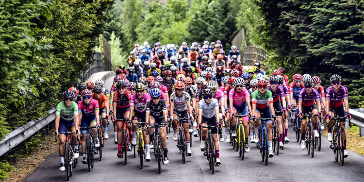 Giro d'Italia Donne 2021. 📷 BettiniPhoto