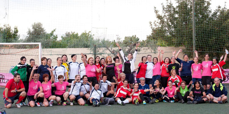 Tumori Femminili e sport un calcio al cancro