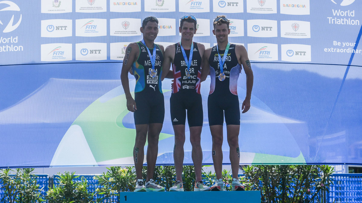 World Triathlon Cup Arzachena 2022 - Il podio maschile. ? Tiziano Ballabio FITRI