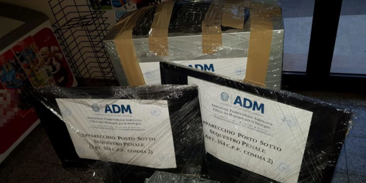 Apparecchiatura per la raccolta delle scommesse sequestrata a Sanluri