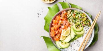 Poke bowl. ? Depositphotos