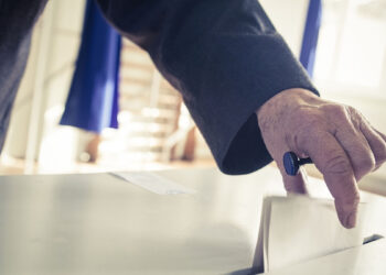 Voto urna. ? Depositphotos