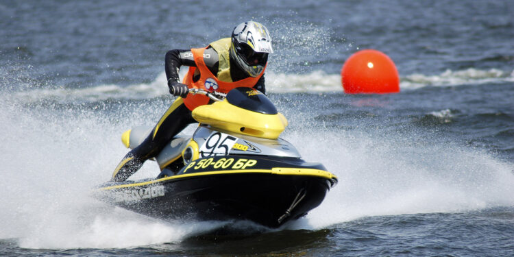 Aquabike. ? Depositphotos