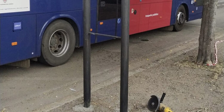 Cagliari impianto pubblicitario abusivo rimosso