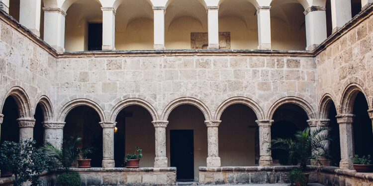 Chiostro di San Francesco ad Alghero
