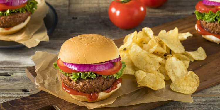 Hamburger vegetariano vegano senza carne. ? Depositphotos
