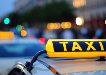 Taxi. 📷 Depositphotos