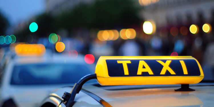 Taxi. ? Depositphotos