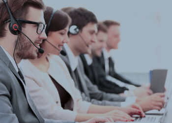 Operatori telemarketing. ? Depositphotos