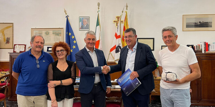 A Porta Terra il Presidente de Les Cortes Valencianes Enric Morera