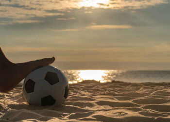 Beach soccer. 📷 Depositphotos