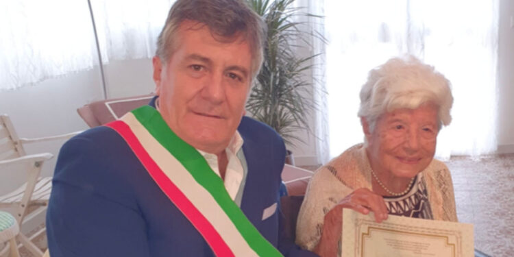 A Cagliari 107 candeline per Adele Anedda