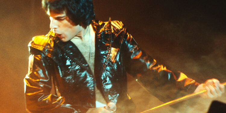 Freddie Mercury. 📷 Flickr | Carl Lender
