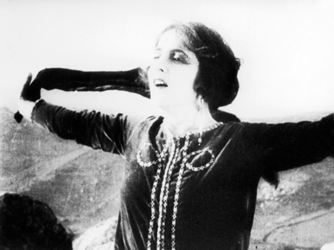 Maria Jacobini, un fotogramma di Cainà