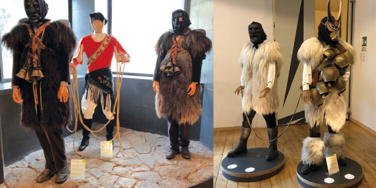 Mamuthone e Issohadore (sinistra) - Boe e Merdule (destra) al Museo delle Maschere Mediterranee di Mamoiada. ? Marco Cau