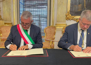 I sindaci Mario Conoci e Pau Ricomà i Vallhonrat