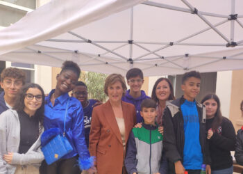 L'assessora Arru con giovani del progetto Futuro Prossimo