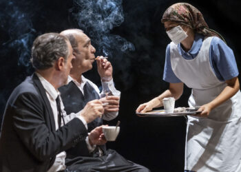 “Lo Straniero” di Akroama