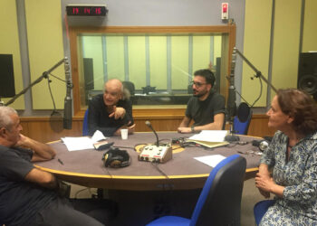 Negli studi della Rai di Cagliari: in primo piano a sx l'attore Elio Turno Arthemalle, a destra l'attrice Lia Careddu, in secondo piano a sinistra il regista Carlo Rafele