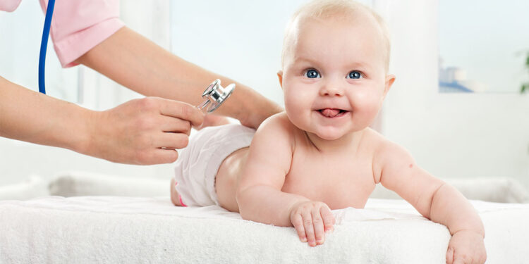 Pediatra. ? Depositphotos