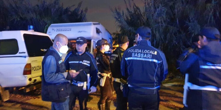 Sassari, la Polizia Locale al campo rom
