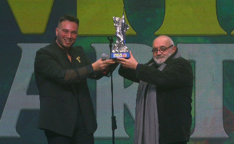 Premio Mia Martini 2022, a destra Antonino con Nino Romeo. 📷 Antonio Melasi