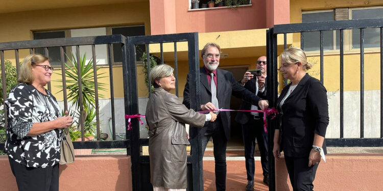 Viviana Lantini e Anna Maria Morrone all'inaugurazione dell'Help Center di Cagliari