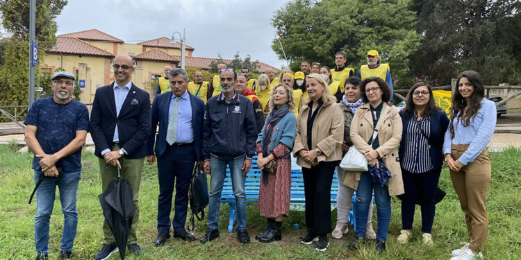 Inaugurata una “Panchina azzurra” al parco della Cittadella della salute di Cagliari