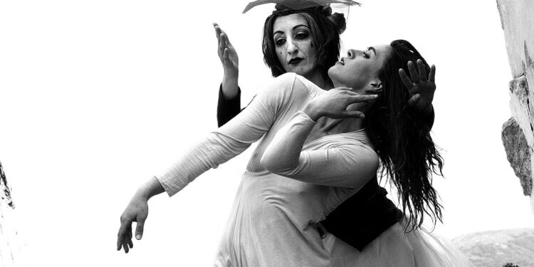 "La sposa nel vento" Sara Scioni e Rachele Montis - Ulassai. ? Giorgio Russo