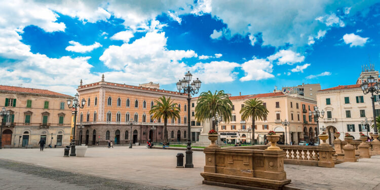 Piazza d'Italia a Sassari. ? Depositphotos